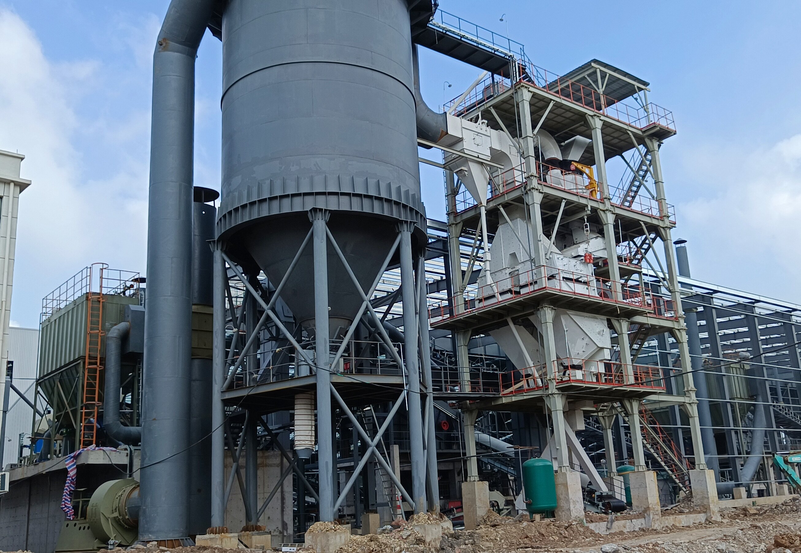 干法革新 砂筑未來——干法制砂樓，引領(lǐng)砂石產(chǎn)業(yè)綠色智能新征程